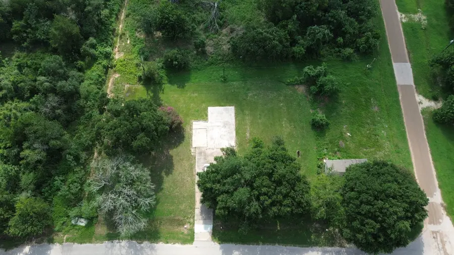 210 5th Street, Hempstead, TX 77445 - #2