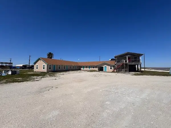 1301 N Ocean Drive, Port Lavaca, TX 77979