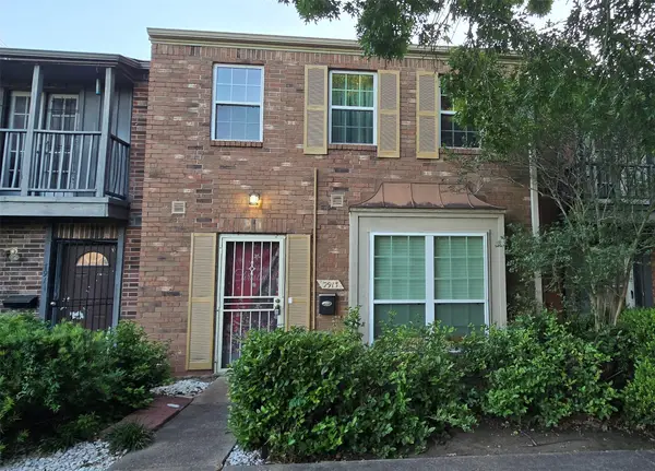 7913 Grove Ridge Drive, Houston, TX 77061