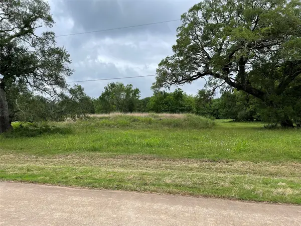 526 Pony Trail Trail, Angleton, TX 77515