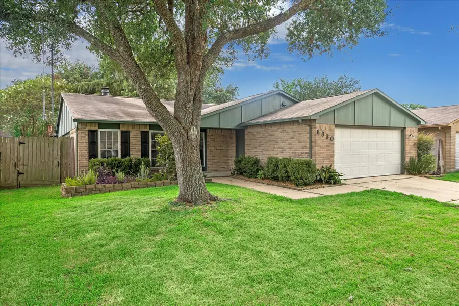 6830 Pickett Drive, Richmond, TX 77469 - #2