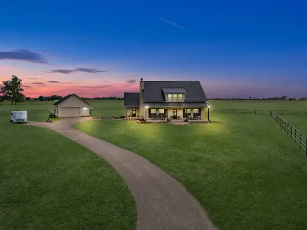 24011 Old Howth Road, Hempstead, TX 77445
