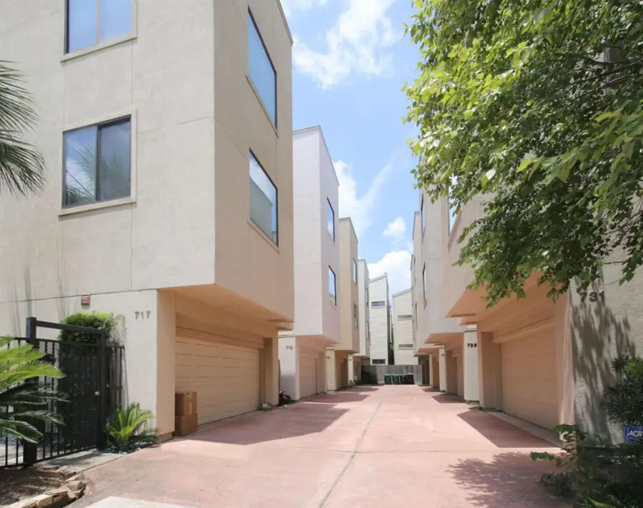 723 Reinerman, Houston, TX 77007 - #2