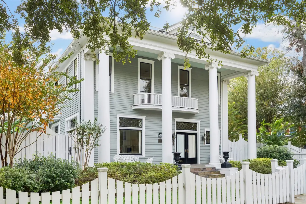 200 Westmoreland Street, Houston, TX 77006 - #1