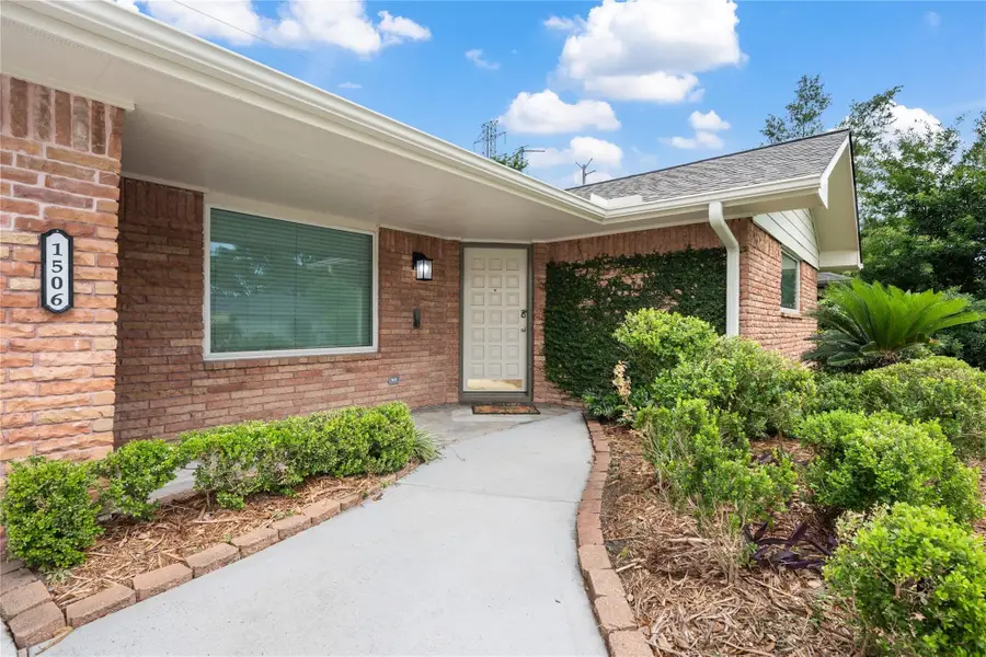 1506 Foxwood Road, Houston, TX 77008 - Image #3