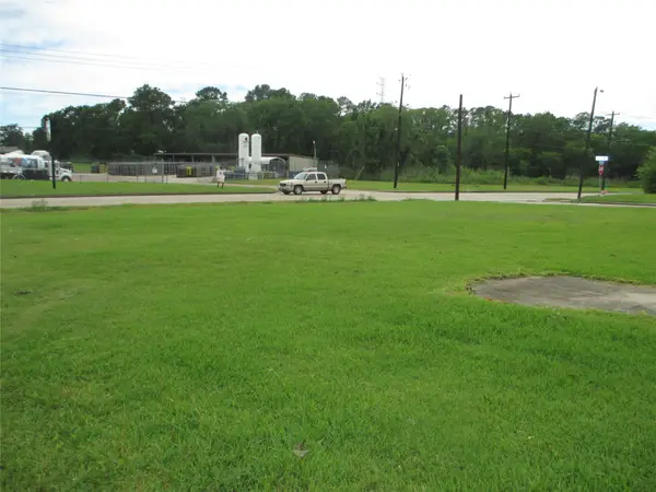 1008 W Main Street, Baytown, TX 77520