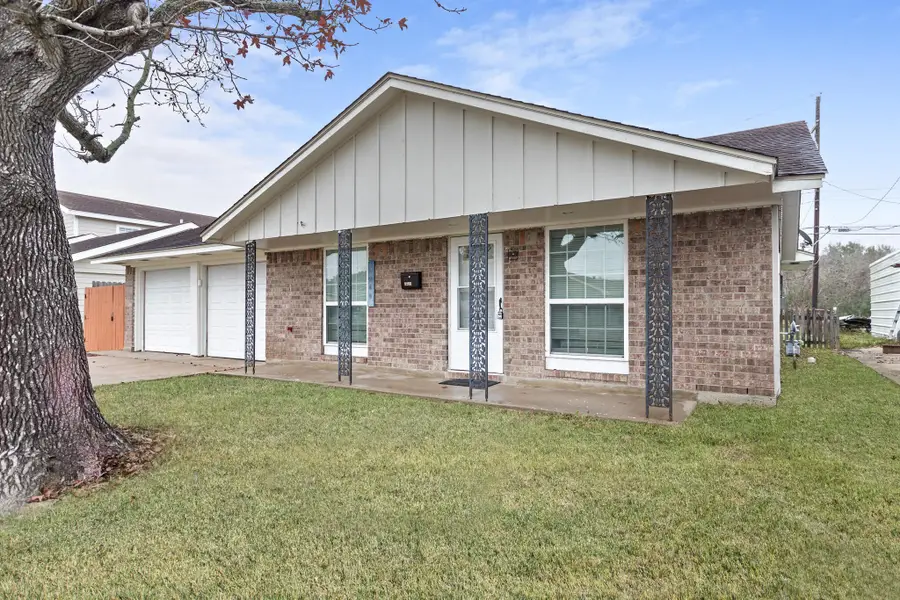 2249 Earle Street, Port Neches, TX 77651 - Image #2