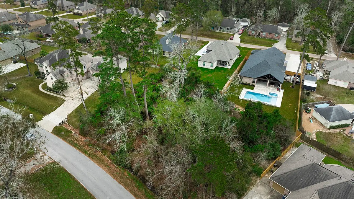 552 Stephen F Austin Drive, Conroe, TX 77302 - Image #1