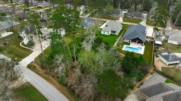 552 Stephen F Austin Drive, Conroe, TX 77302