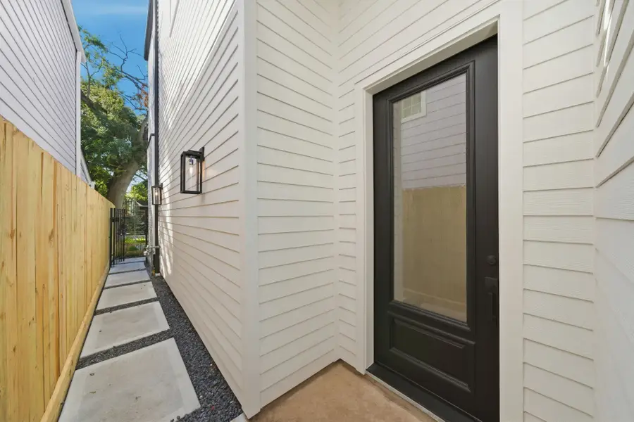 527 W 26th Street, Houston, TX 77008 - Image #2
