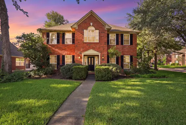 6906 Morningside Drive, Sugar Land, TX 77479