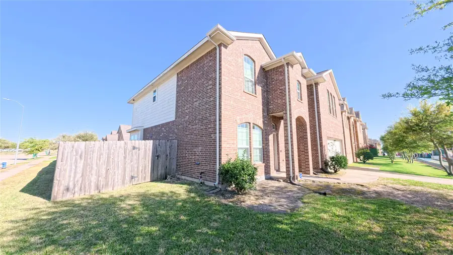 9707 Shimmering Lakes Drive, Rosharon, TX 77583 - #2