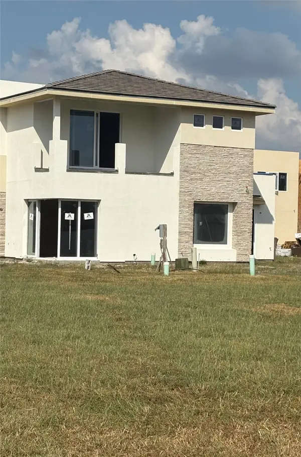 11611 Royal Parkside Place, Houston, TX 77082