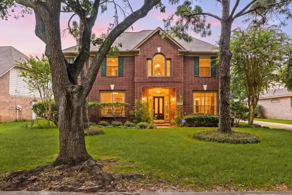 9423 Walnut Brook Court, Houston, TX 77040