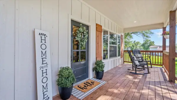 147 Wildwood Lake Drive N, Huntsville, TX 77340