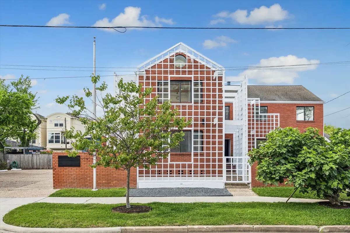 2402 Commonwealth Street, Houston, TX 77006 - #1