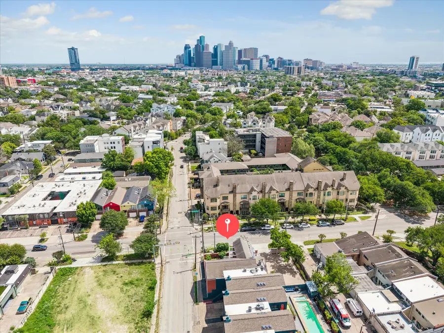 2402 Commonwealth Street, Houston, TX 77006 - #2