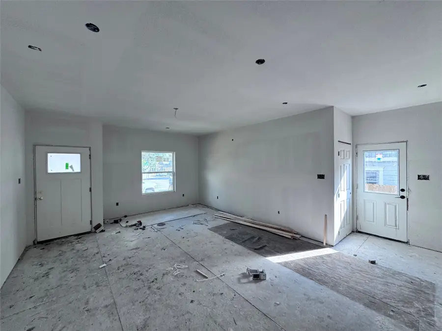 3213 Hinton Boulevard, Houston, TX 77022 - Image #2