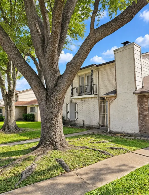13115 Clarewood Drive, Houston, TX 77072