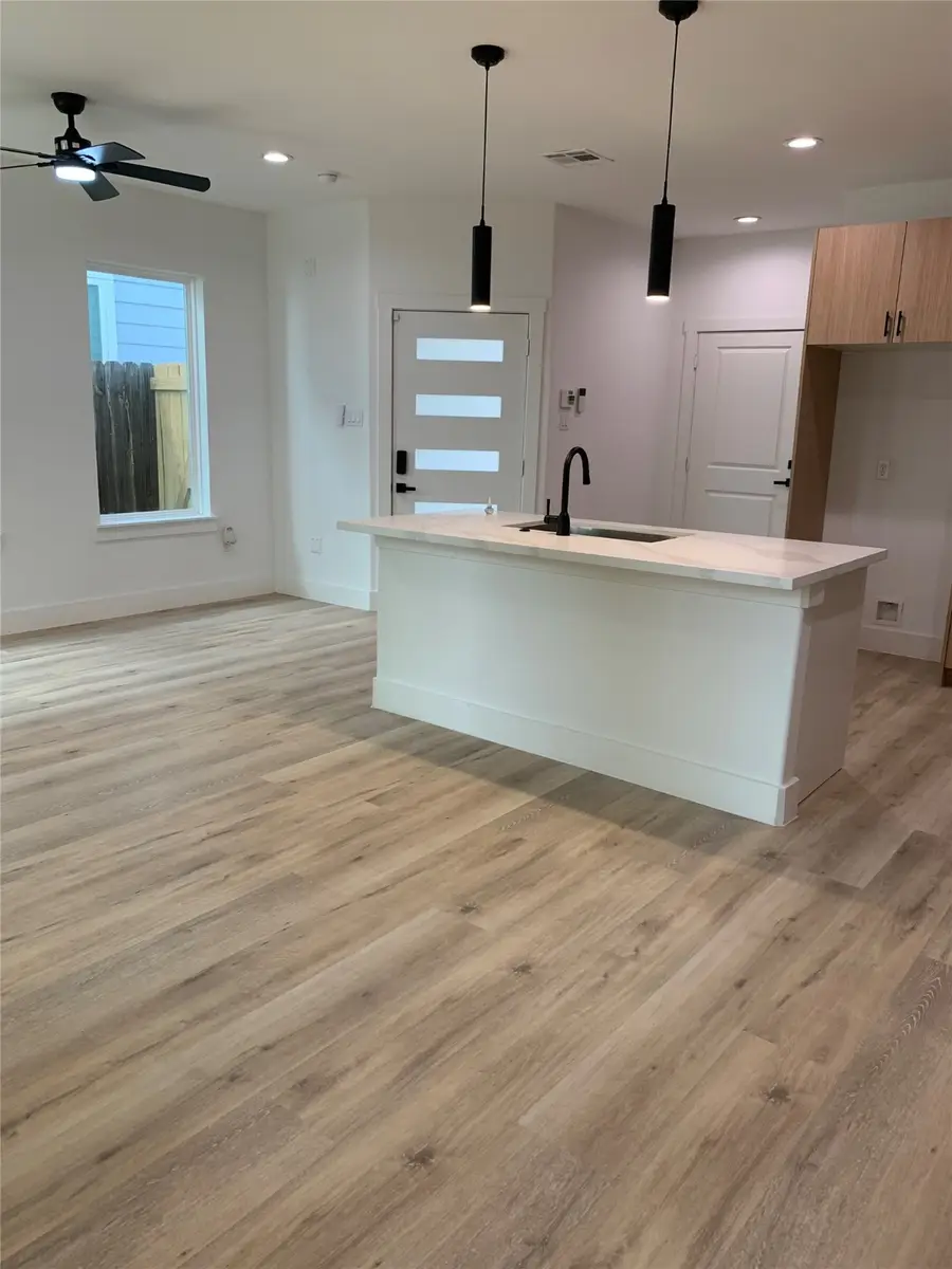 9026 Scott Street, Houston, TX 77051 - Image #2