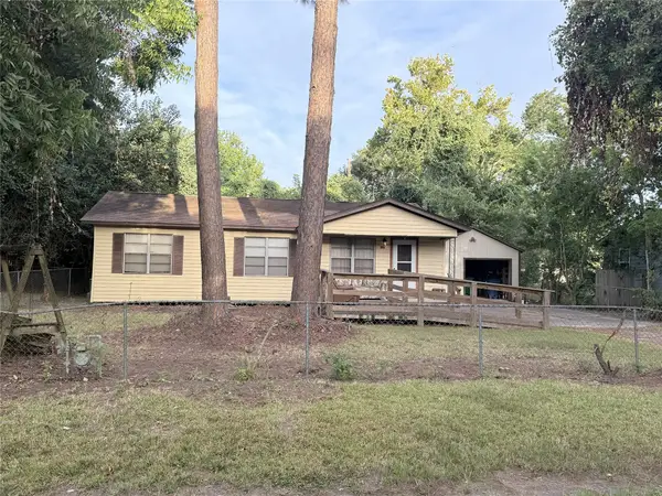 724 S Morgan Street, Angleton, TX 77515