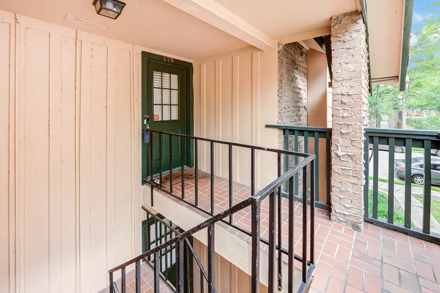 8229 Kingsbrook Road #229, Houston, TX 77024 - #3