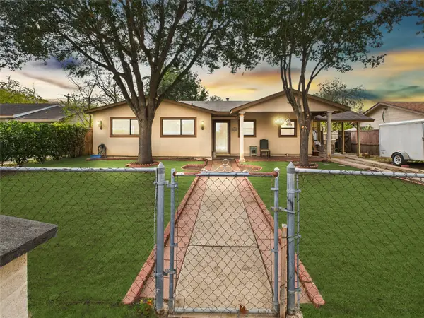 5530 Knoll Krest Drive, San Antonio, TX 78242