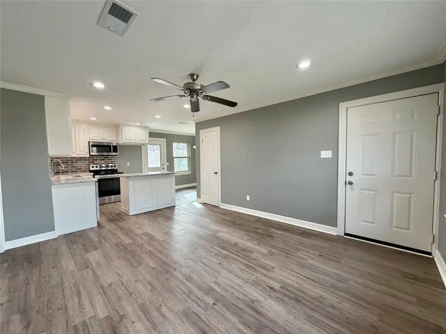 104 Mimosa Street, Lake Jackson, TX 77566 - Image #3