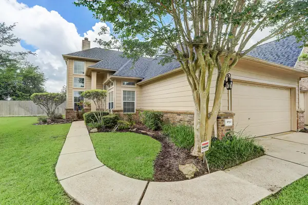 8942 Summer Ash Lane, Sugar Land, TX 77479
