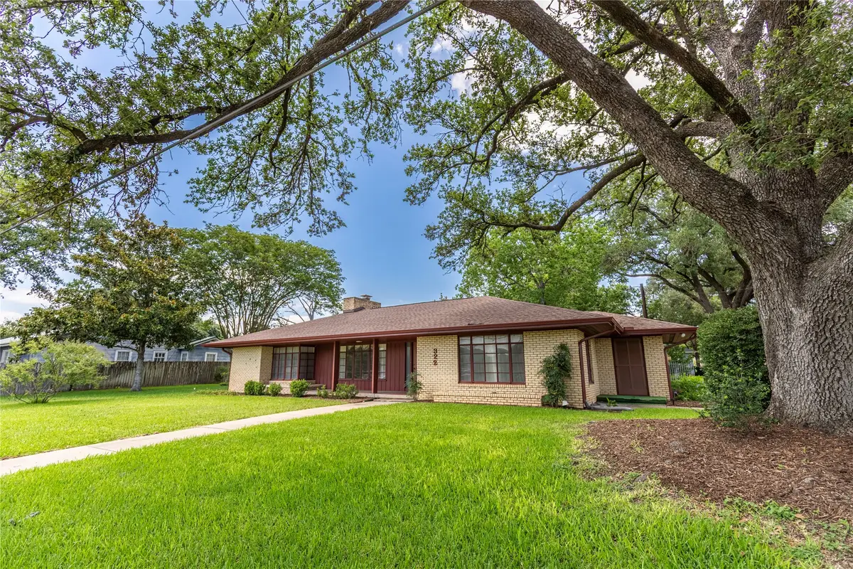 322 E Obryant Street, Bellville, TX 77418 - Image #1
