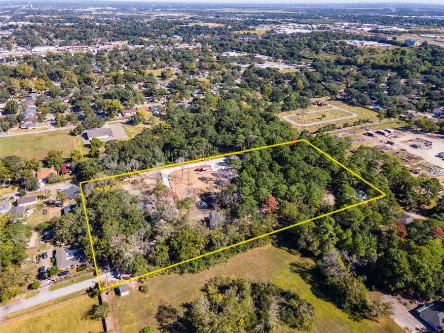 225 Foster Street, Alvin, TX 77511 - #2