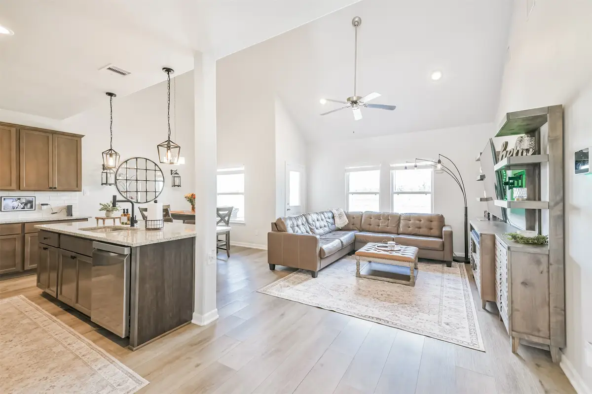 6138 Hazel Lake Dr, Conroe, TX 77303 - Image #1