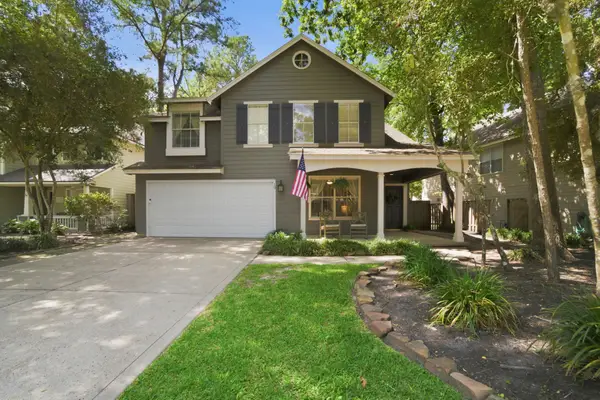 19 E New Avery Place, The Woodlands, TX 77382