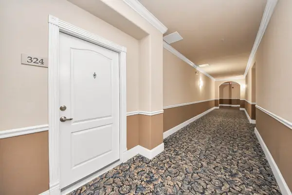 1711 Old Spanish Trail #324, Houston, TX 77054