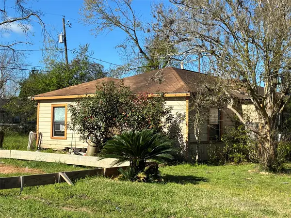 5226 Longmeadow Street, Houston, TX 77033