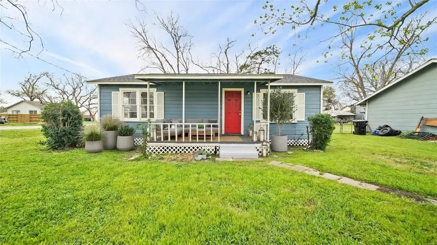234 E Texas Street, Brazoria, TX 77422 - #2