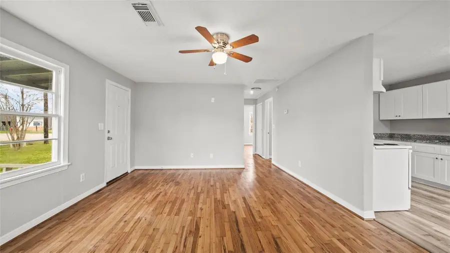 234 E Texas Street, Brazoria, TX 77422 - #3