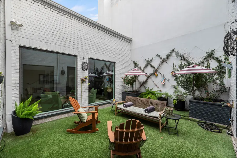 987 S Post Oak Lane, Houston, TX 77056 - Image #2