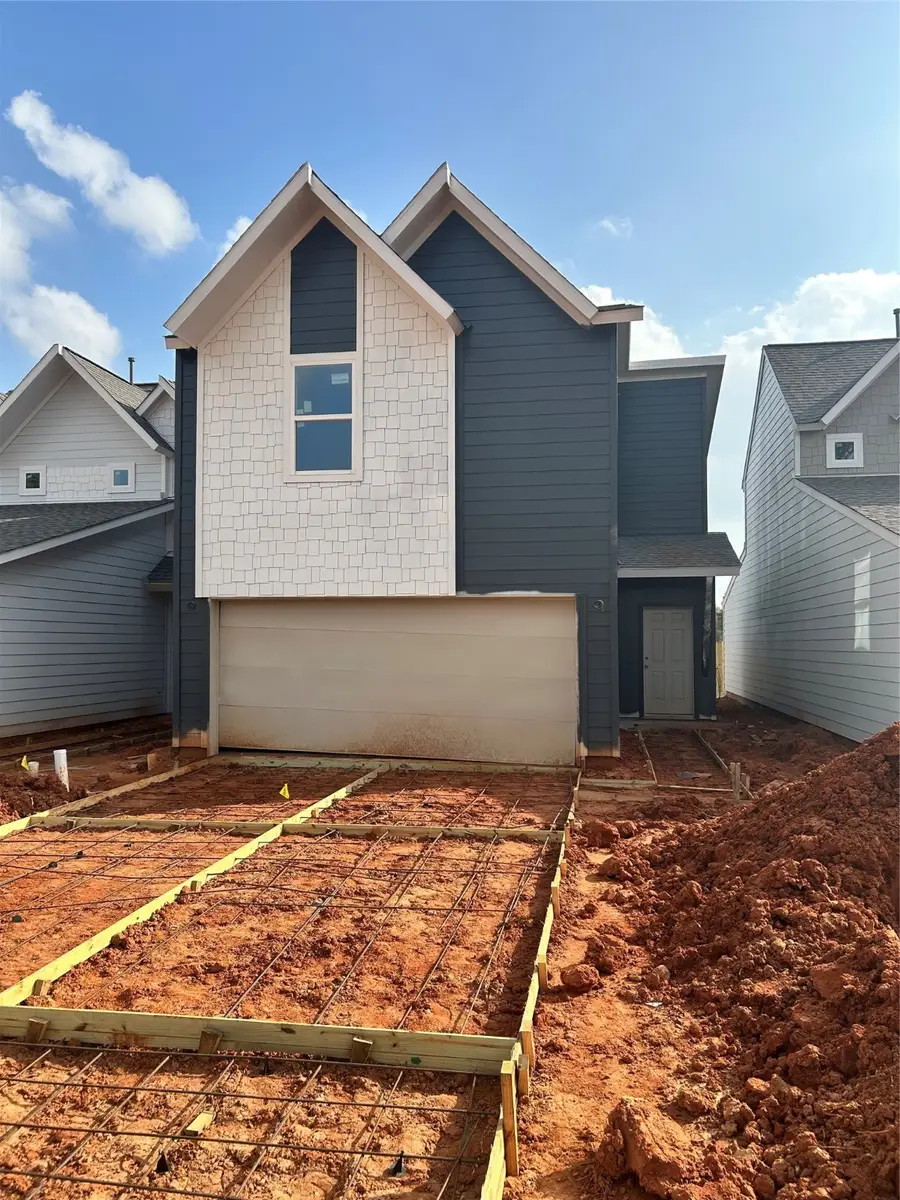 2730 Discovery Trails Court, Conroe, TX 77301 - Image #2