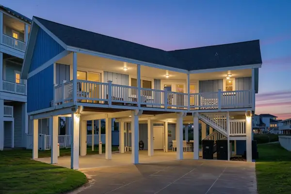 4230 Pirates Drive, Galveston, TX 77554