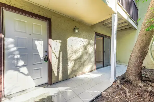 3921 Tanglewilde Street #3921, Houston, TX 77063