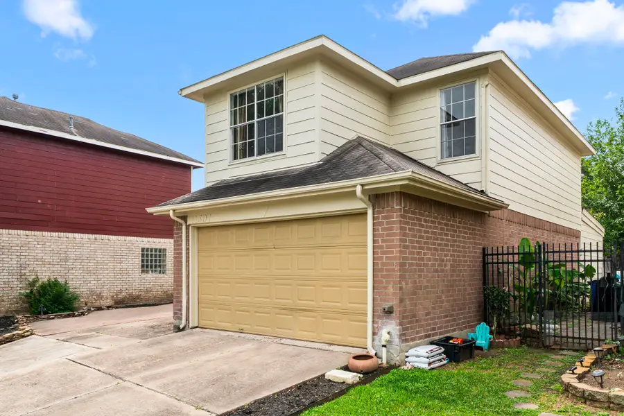 11607 Zarroll Drive, Houston, TX 77099 - Image #3