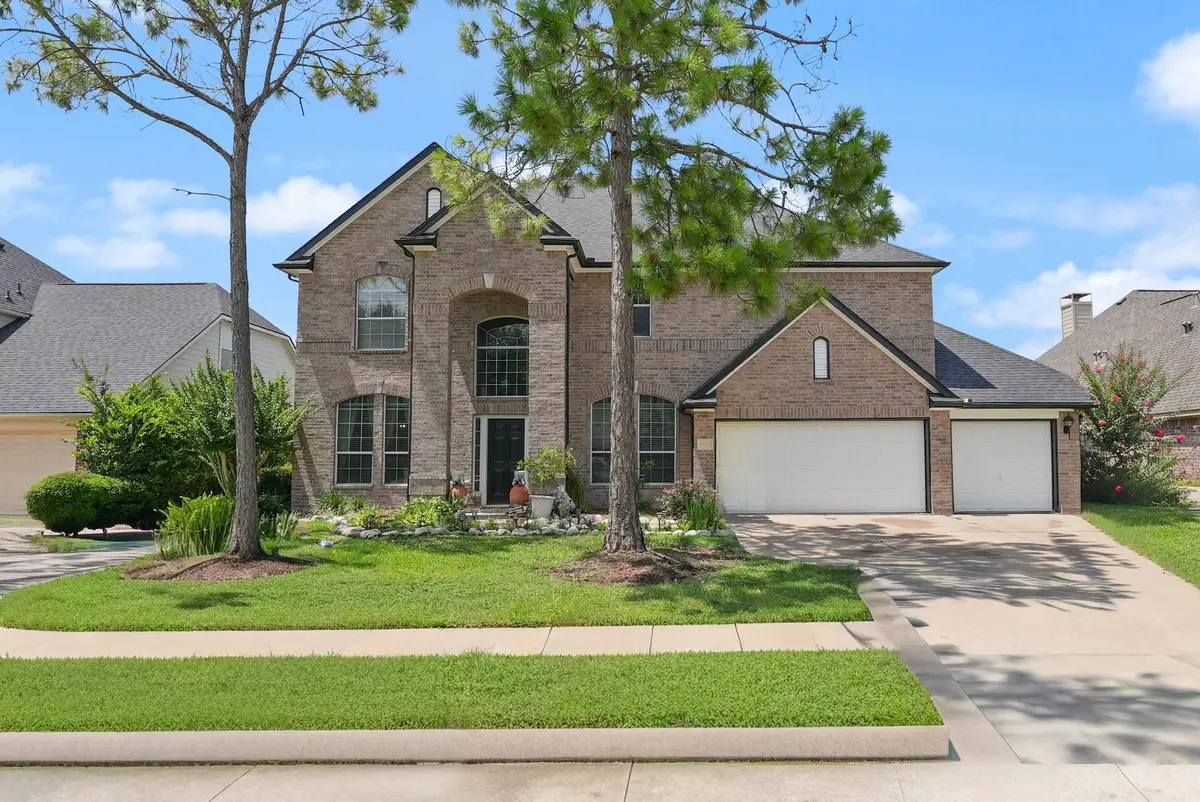 10003 Brookshore Ln, Pearland, TX 77584 - #1