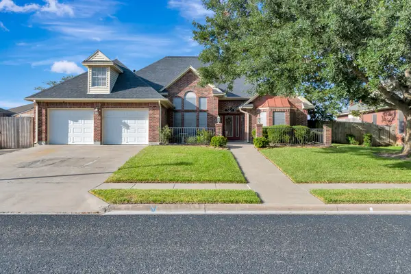 206 Summerwind Drive, Victoria, TX 77904