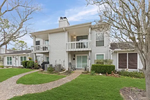 19 Hideaway Drive Drive, Friendswood, TX 77546