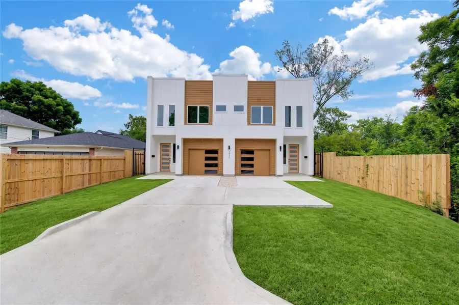7827 Brandon Street #A/B, Houston, TX 77051 - #3