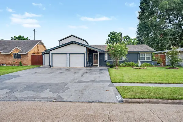 922 Peach Spring Drive, Houston, TX 77088