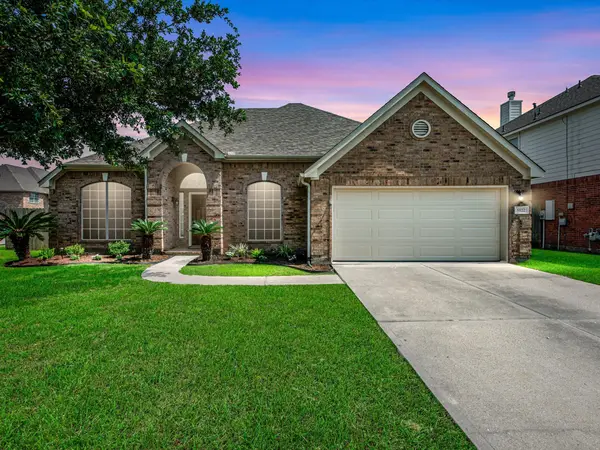 5122 Dripping Spring Avenue, Baytown, TX 77523