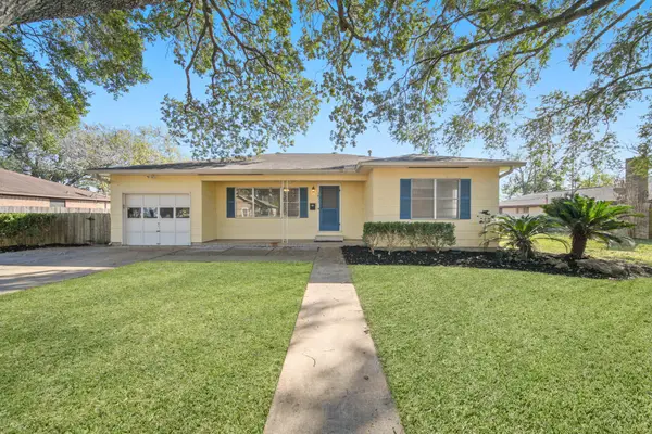 1811 Mulcahy Street, Rosenberg, TX 77471