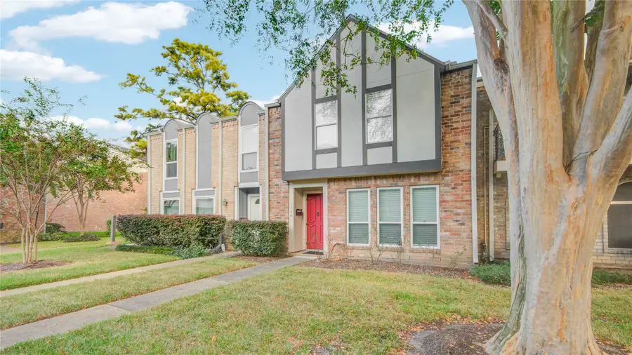 1334 Country Place Drive, Houston, TX 77079 - Image #3